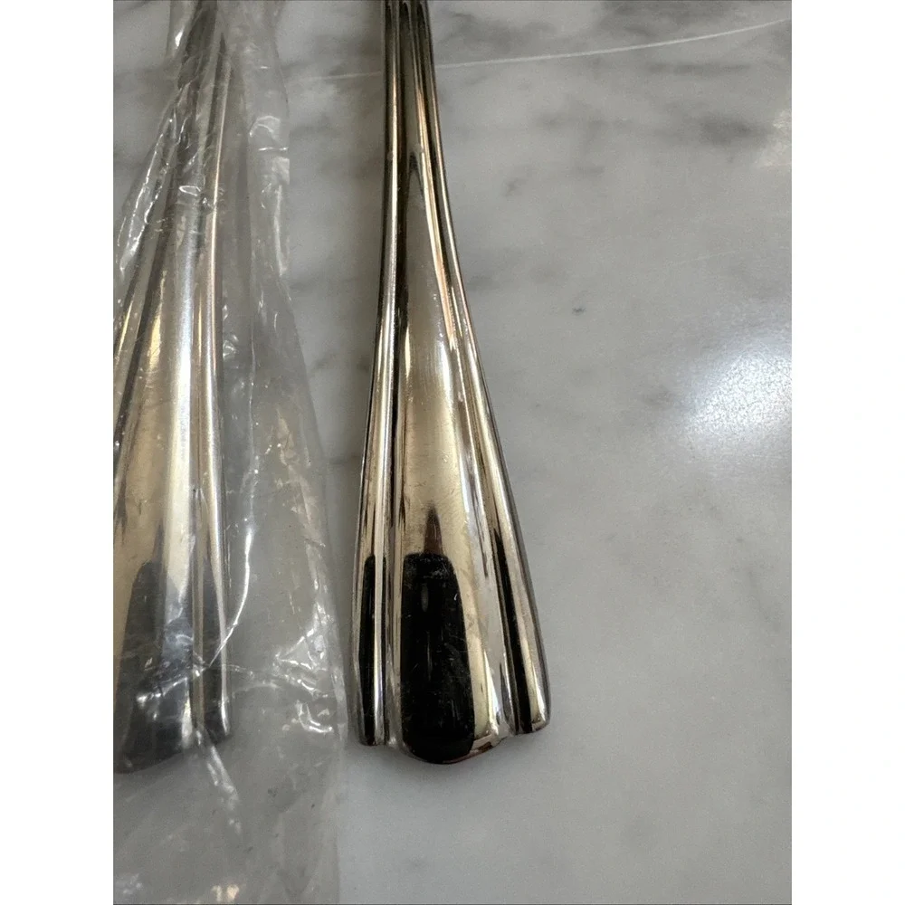 Elana by Hampton Silversmiths 18/10 Stainless Butter Knives Knife Lot Of 2